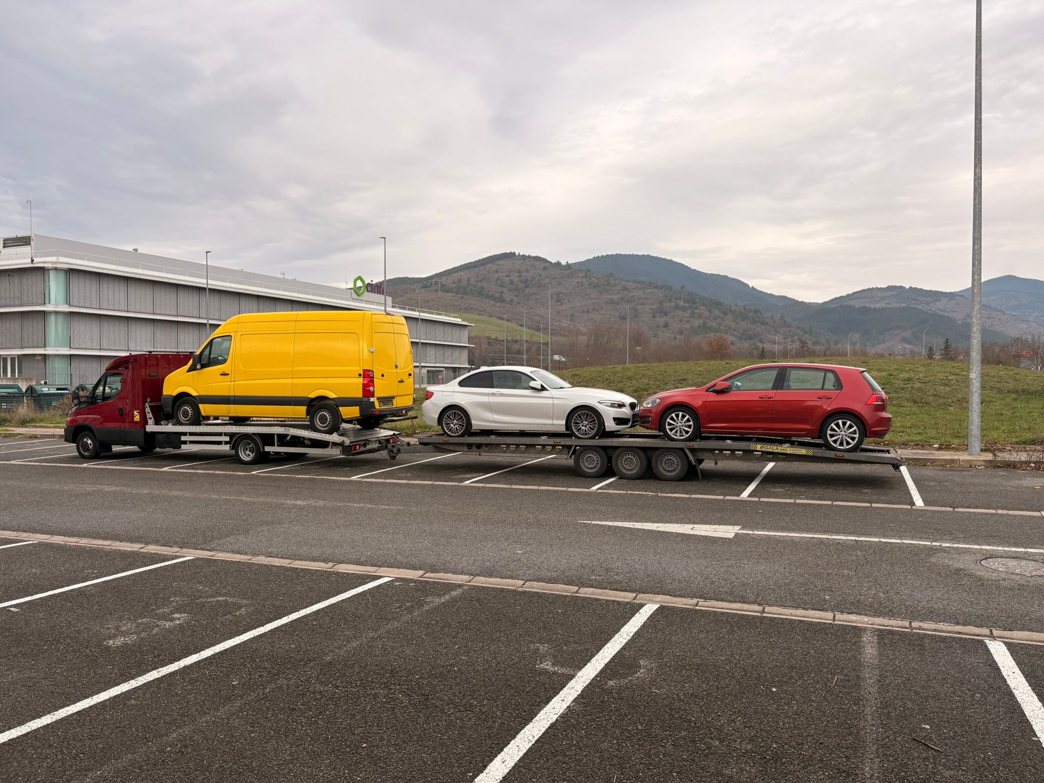 Masina sport transportata